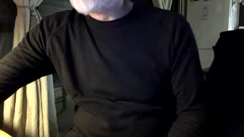 Snapshot of fabro45 chatting on 02-24-25, 09:52 Fabro online show from 02-24-25, 09:52