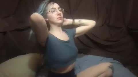 Snapshot of faexoxoxo chatting on 01-31-25, 12:29 Fae online show from 01-31-25, 12:29