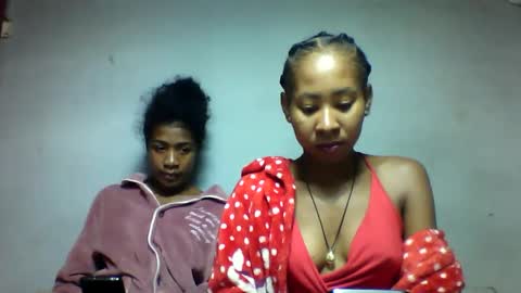 faiqua95 online show from 04-27-26, 06:39