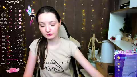 Snapshot of fairy_m00n chatting on 12-26-24, 06:01 Kate online show from 12-26-24, 06:01