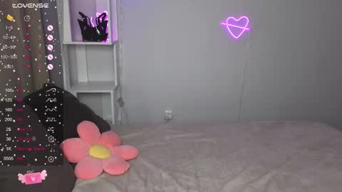 Snapshot of fairy_m00n chatting on 10-14-25, 11:49 Kate online show from 10-14-25, 11:49