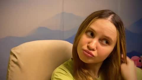 Ilona online show from 12-21-25, 09:27