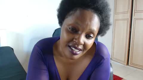 Snapshot of faithokoyo480 chatting on 05-10-26, 08:52 raysa4421 online show from 05-10-26, 08:52