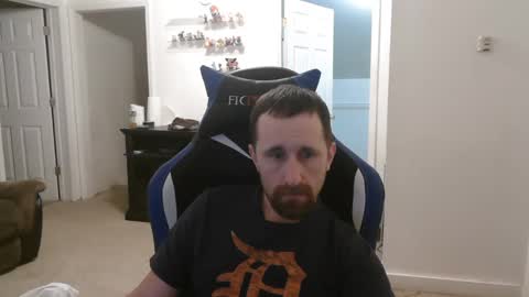 falcn2001 online show from 01-20-25, 04:10