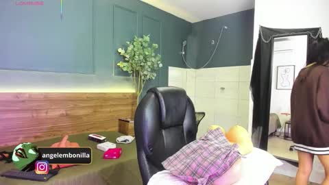 Megan    630  1330 -5 online show from 03-17-26, 11:24