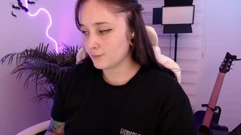 Snapshot of fallenag__ chatting on 05-16-26, 11:36 OF fallenag 1 online show from 05-16-26, 11:36