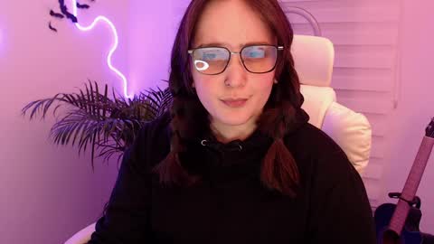 Snapshot of fallenag__ chatting on 06-04-26, 01:00 OF fallenag 1 online show from 06-04-26, 01:00