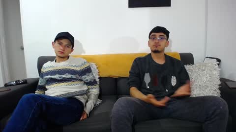 Snapshot of fallgays chatting on 12-24-24, 03:26 FallGays online show from 12-24-24, 03:26