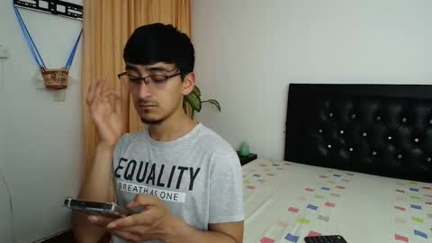 FallGays online show from 12-18-25, 11:33