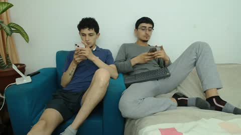 Snapshot of fallgays chatting on 04-30-26, 01:56 FallGays online show from 04-30-26, 01:56