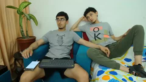 Snapshot of fallgays chatting on 05-13-26, 01:58 FallGays online show from 05-13-26, 01:58