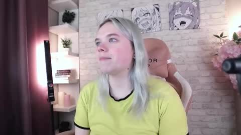 Bella online show from 11-11-25, 09:42