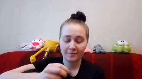 Snapshot of fanniepeacemaker chatting on 05-14-26, 02:13 Sara online show from 05-14-26, 02:13