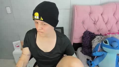 FANNY online show from 11-25-25, 01:49