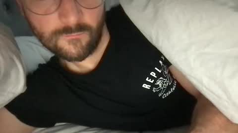 Snapshot of fantacyland chatting on 10-14-25, 07:42 Alex online show from 10-14-25, 07:42