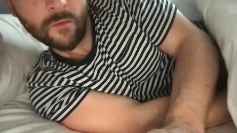 Snapshot of fantacyland chatting on 10-17-25, 08:06 Alex online show from 10-17-25, 08:06