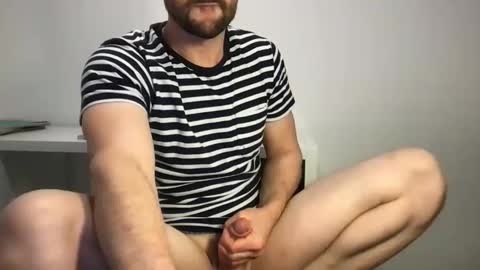 Snapshot of fantacyland chatting on 11-12-25, 03:23 Alex online show from 11-12-25, 03:23