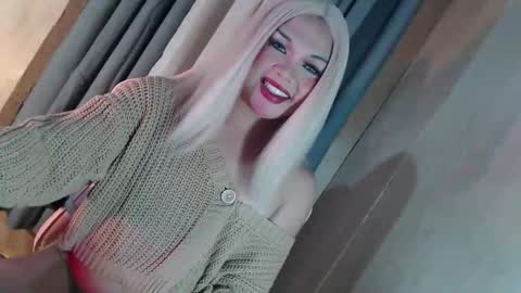 DANIELLA - DONT FORGET TO GIVE ME A THUMBSU UP online show from 03-06-26, 10:23