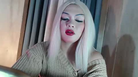 DANIELLA - DONT FORGET TO GIVE ME A THUMBSU UP online show from 04-21-26, 12:34