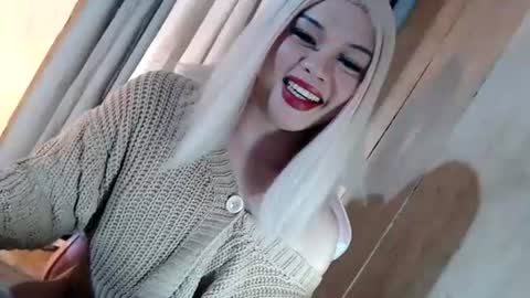 DANIELLA - DONT FORGET TO GIVE ME A THUMBSU UP online show from 06-22-26, 09:34