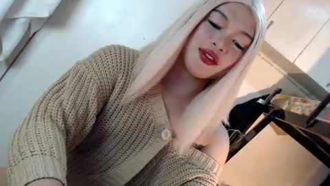 DANIELLA - DONT FORGET TO GIVE ME A THUMBSU UP online show from 08-02-26, 11:41