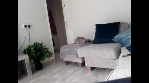 Snapshot of fantasticdeee chatting on 02-27-25, 02:00 fantasticdeee online show from 02-27-25, 02:00