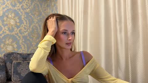 fantasy_moonlight online show from 09-29-25, 05:29