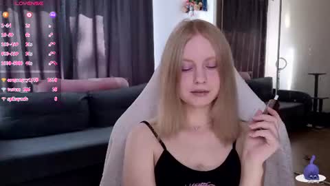 Snapshot of fantasymaria chatting on 06-18-26, 02:43 my name is Masha online show from 06-18-26, 02:43