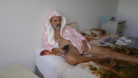 mike anglo online show from 11-26-25, 05:36