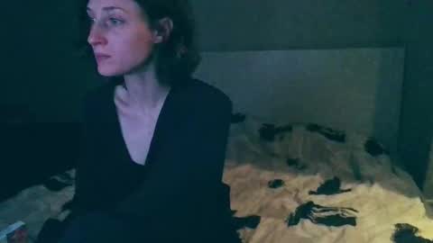 Kira online show from 11-17-25, 11:54