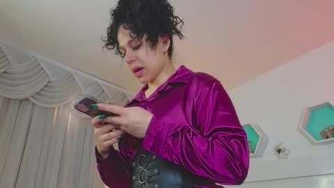 Farah online show from 11-19-25, 12:05