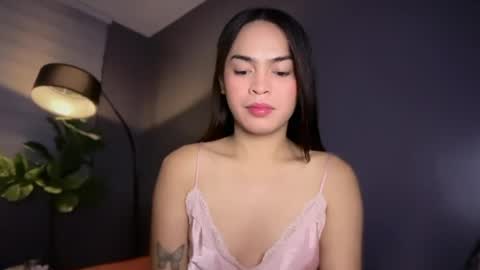 Snapshot of farrahmoanx chatting on 07-19-26, 02:32 farrahmoanx online show from 07-19-26, 02:32