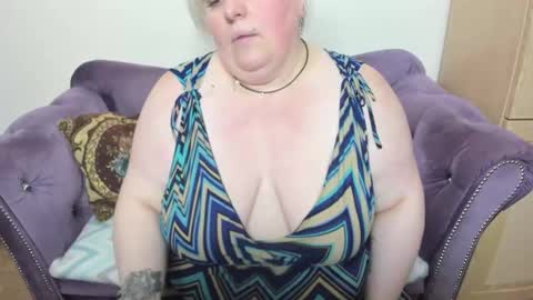 fashiona online show from 10-08-25, 08:17