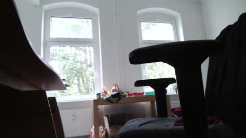 Snapshot of fat_bubble chatting on 09-21-25, 04:41 Fat Bernd online show from 09-21-25, 04:41