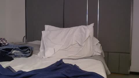 Snapshot of faustosaenz chatting on 12-08-24, 06:33 FAUSTO online show from 12-08-24, 06:33