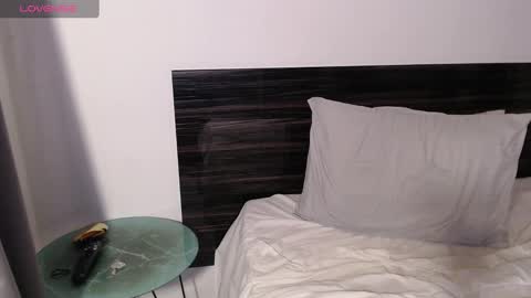 Snapshot of faustosaenz chatting on 02-08-25, 02:26 FAUSTO online show from 02-08-25, 02:26