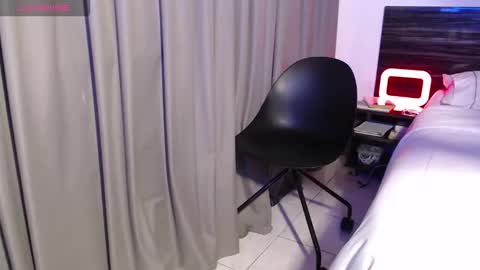 Snapshot of faustosaenz chatting on 11-30-25, 05:17 FAUSTO online show from 11-30-25, 05:17