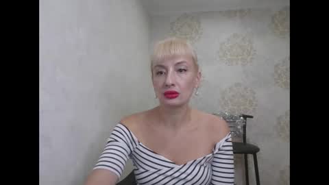 Snapshot of favorite_angel chatting on 01-03-25, 08:01 favorite_angel online show from 01-03-25, 08:01