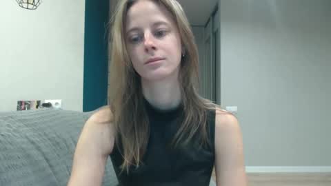 favoriteyour online show from 11-06-25, 04:35