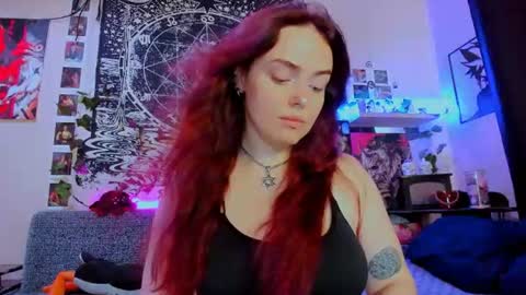 Snapshot of fearlessdiva_x chatting on 07-18-26, 02:27 Diva online show from 07-18-26, 02:27