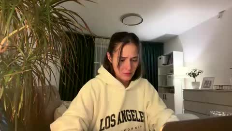 Fedariss online show from 12-19-25, 07:54