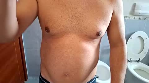 Snapshot of fede2985 chatting on 12-04-24, 11:19 Fede online show from 12-04-24, 11:19