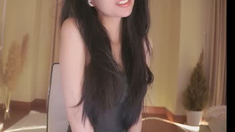 feel_me_00 online show from 10-23-25, 11:03