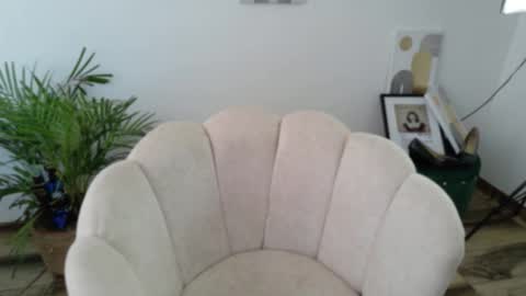 Snapshot of feelina_firesoul chatting on 10-15-25, 05:46 Feelena online show from 10-15-25, 05:46