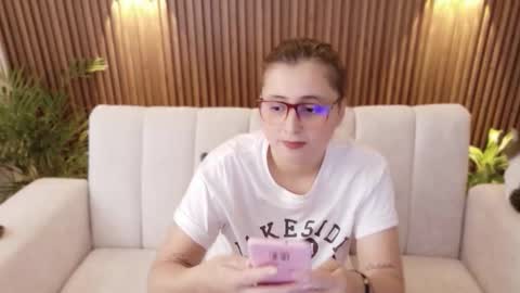 Feelena online show from 11-11-25, 06:30