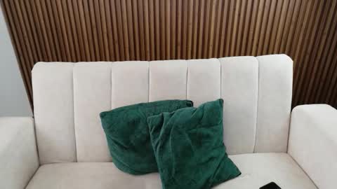 Feelena online show from 02-25-26, 06:39