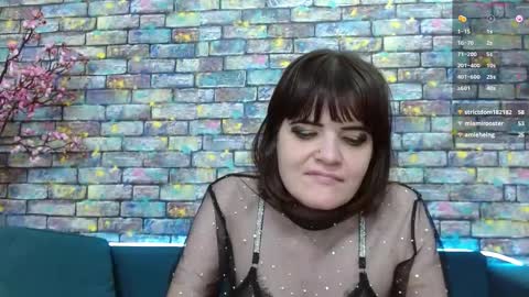 Snapshot of feelsgoodwoman chatting on 12-05-24, 10:12 Laura online show from 12-05-24, 10:12
