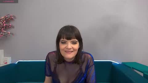Snapshot of feelsgoodwoman chatting on 10-05-25, 11:13 Laura online show from 10-05-25, 11:13