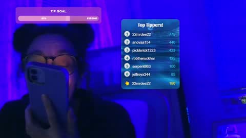 Snapshot of feetnymph chatting on 02-02-25, 08:02 Soley online show from 02-02-25, 08:02