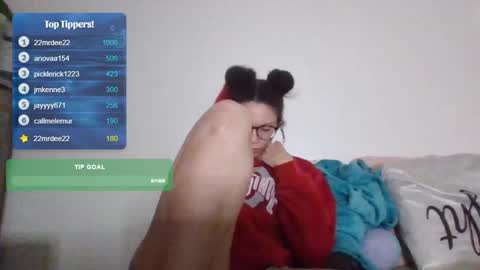 Snapshot of feetnymph chatting on 02-11-25, 02:46 Soley online show from 02-11-25, 02:46